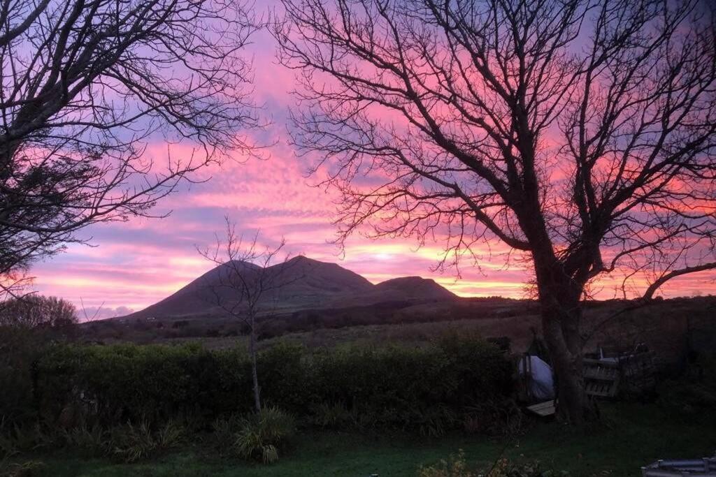 An Nead Beag Only 2 Miles From Louisburgh Villa Eksteriør bilde